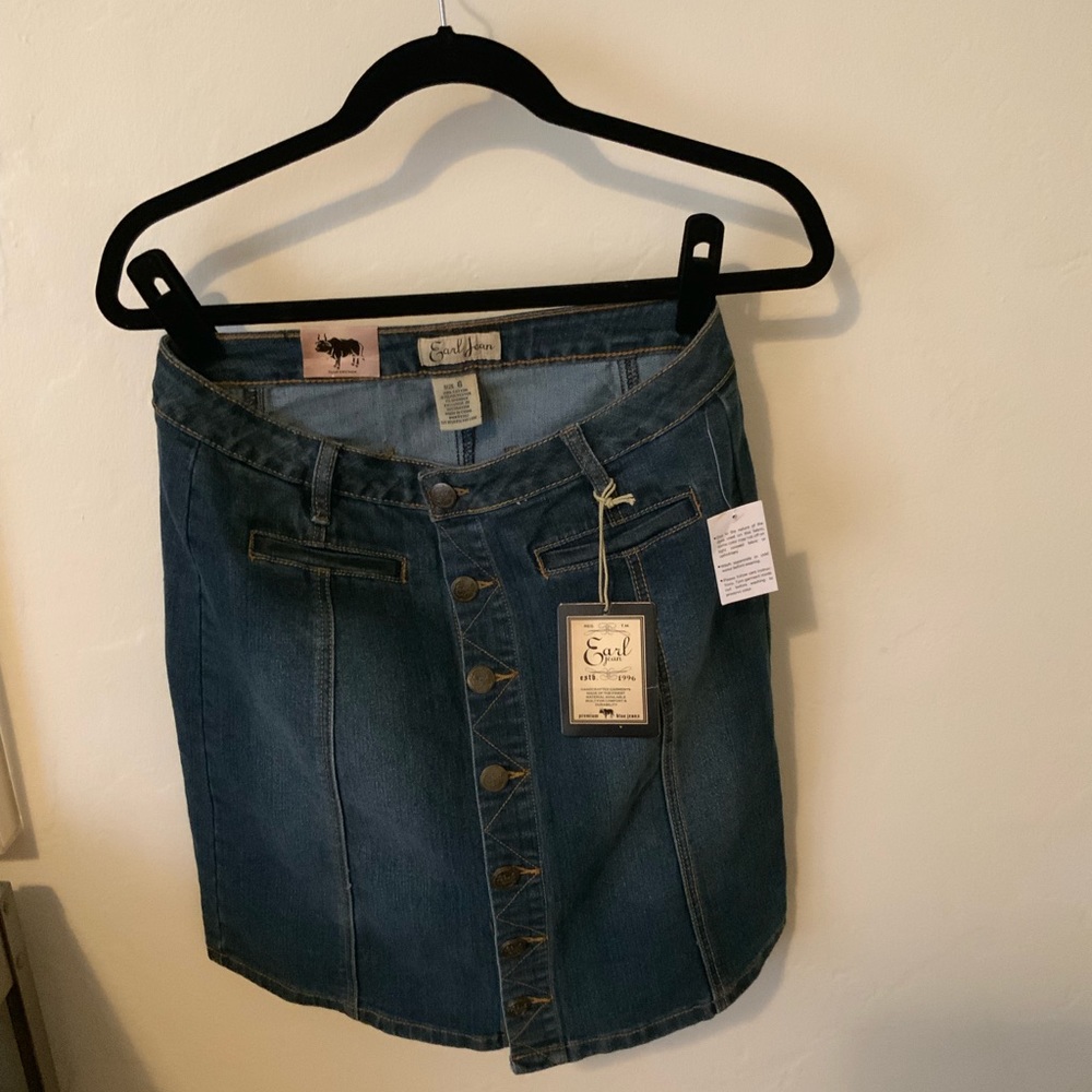 Earl Jeans skirt; NWT